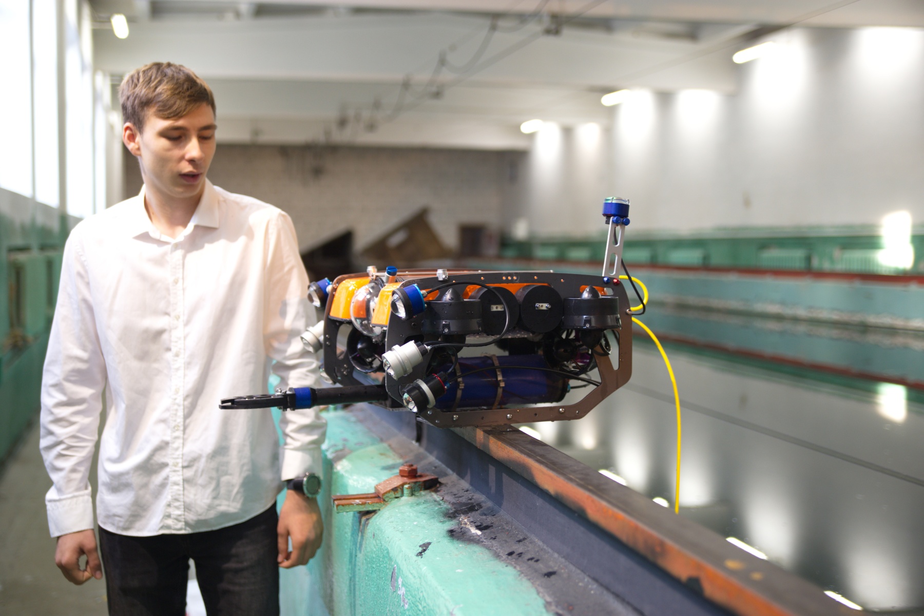 В опытовом бассейне КГТУ прошли испытания подводного дрона